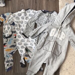 Bundle of 3-6 month sleeper footies 4 pieces